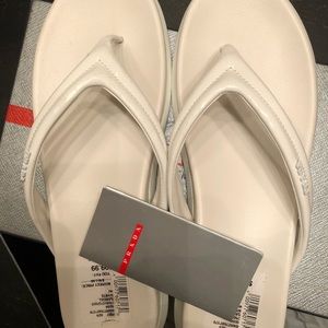 $440 NWT PRADA Women US 9.5 EU 40 White Sandals